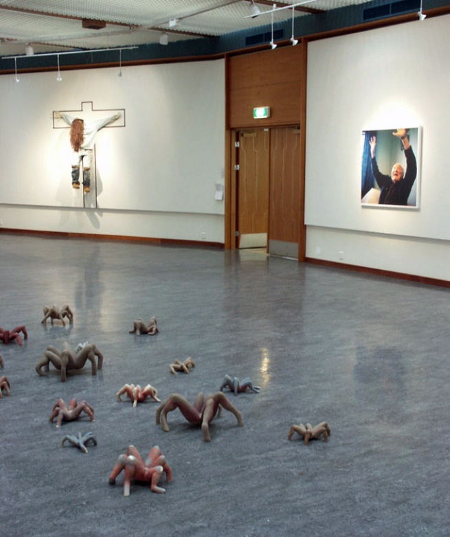 Vestland's Exhibition 2007, Signe Christine Urdal participates with her work "Alf", 2005 100 x 100 cm