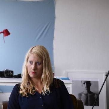 Signe Christine Urdal har atelier helt oppe på loftet i Normannsgate 24, ikke langt fra Stavanger sentrum. FOTO: Jonas Haarr Friestad